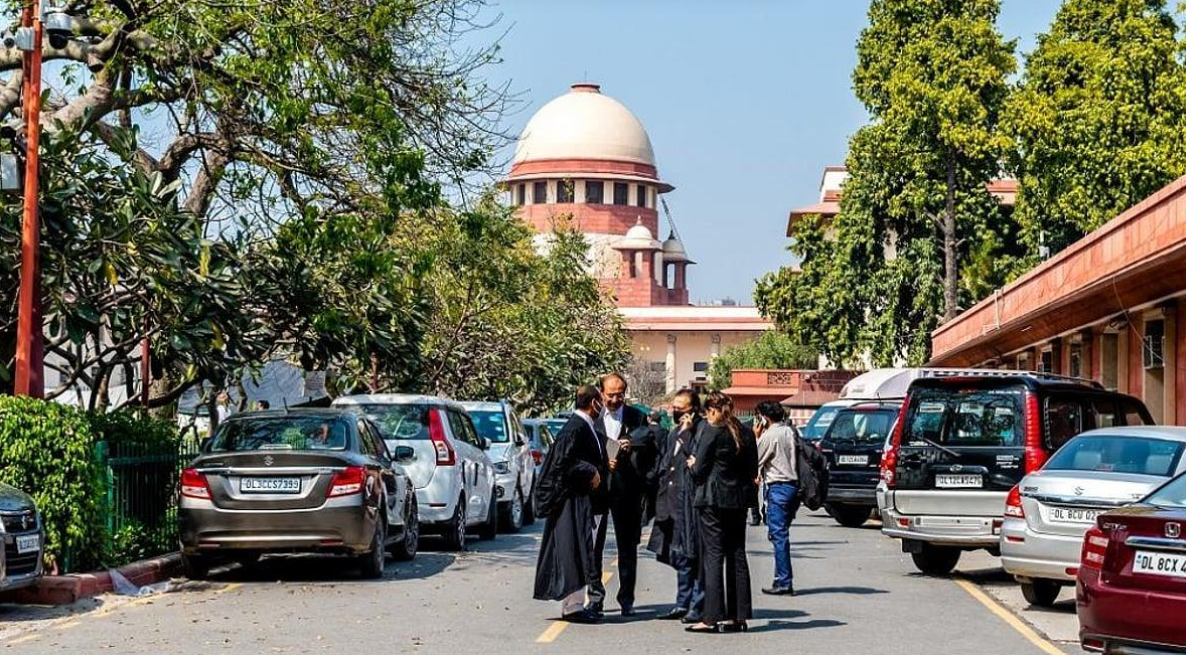 Supreme Court Orders Probe into Alleged Assault on Lawyers Protesting Against BCI Chairman